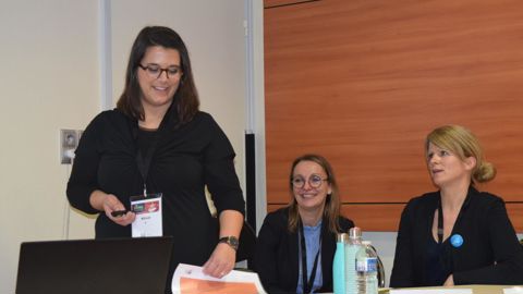 « Depuis 2017, le suivi médical peut être simple, adapté ou renforcé » (de g à dte : Charléne Moreau, infirmière, Florence Jegou, médecin, et Sabrina Eon, infirmière, toutes trois à la MSA 49. ©Anne Mabire 